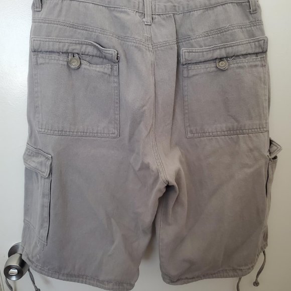 Mens gray cargo shorts 40 - Picture 4 of 4